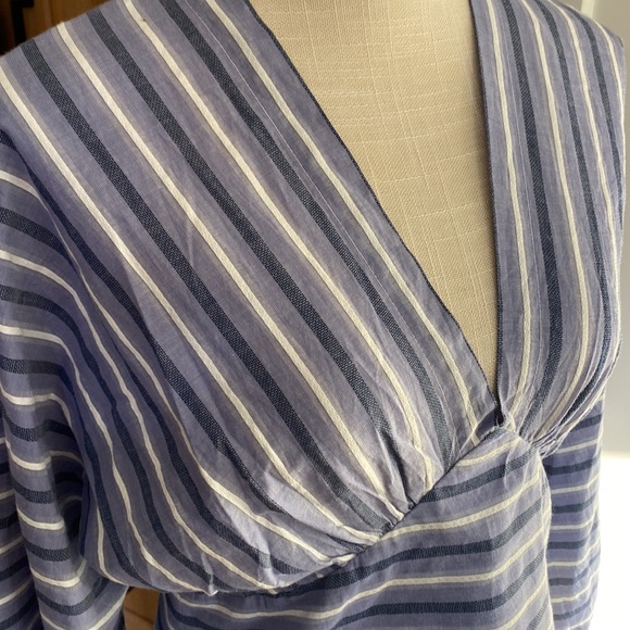 New Banana Republic deep v neck blue striped blouse top 6 - Picture 2 of 7